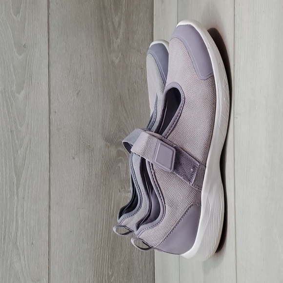 Vionic Women Jessica Comfort Sepatu Slip On Sneakers Clogs shoes sz 8.5 - Picture 2 of 11